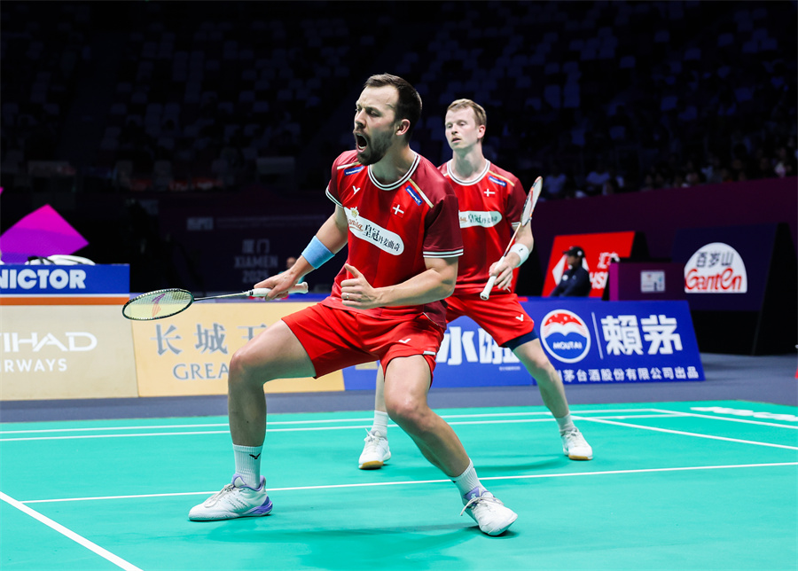 足球市场和 足球市场和