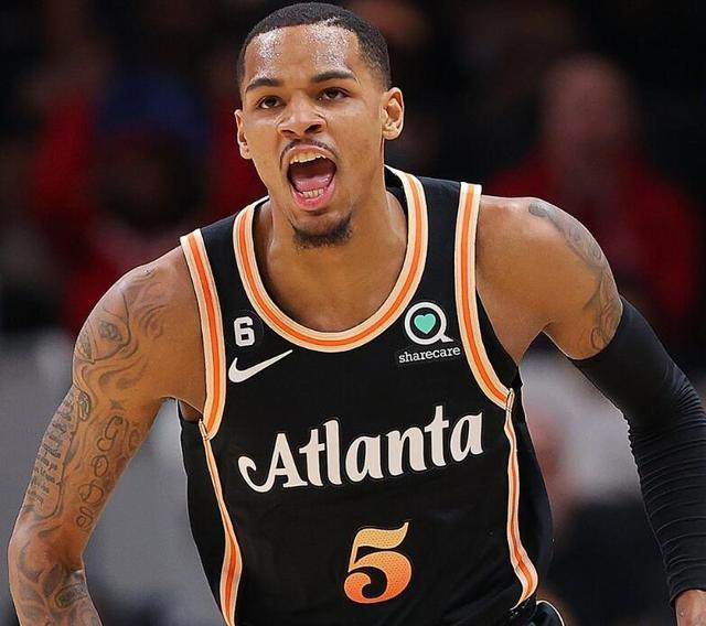 两场失利依 两场失利依