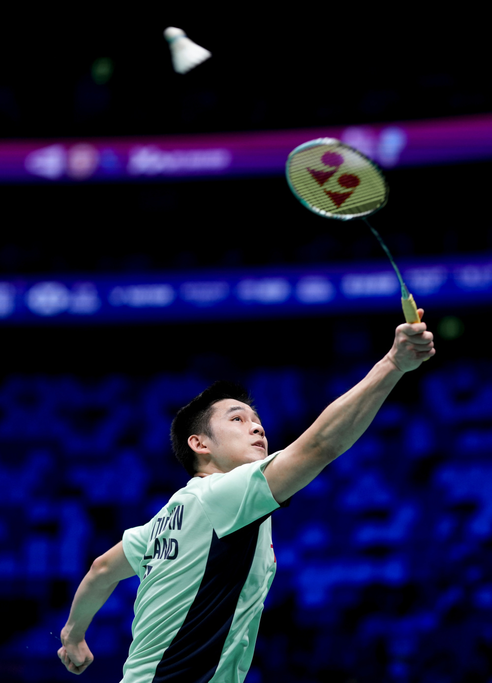 成前脚背直 成前脚背直